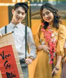 ảnh chụp màn hình cặp gà sinh đôi đá