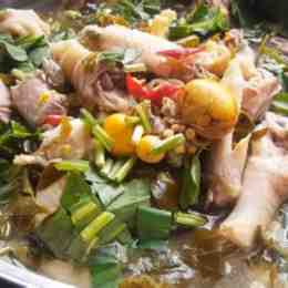 cách làm lẩu gà đá