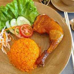 cơm gà sâu bơ đà lạt