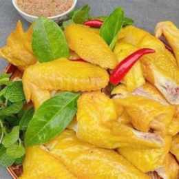 gà ủ muối da vàng giòn