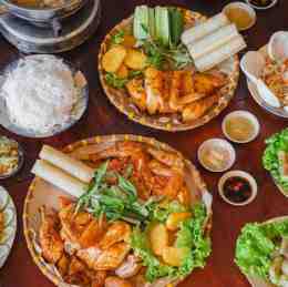 giao diện app bài đánh giá về gà nướng tửu lầu đà lạt