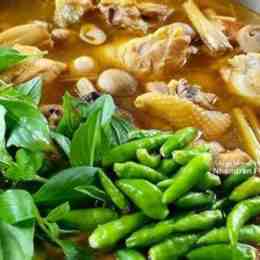 lẩu gà đá bà chín