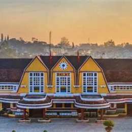 nha ga co da lat
