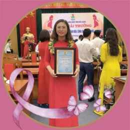 so sánh trứng đà điểu và trứng gà