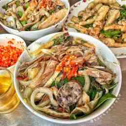 tính năng nổi bật bánh ướt lòng gà phan đình phùng đà lạt