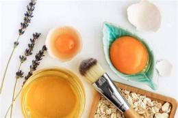 tính năng nổi bật mặt nạ trứng gà mật ong cho da khô